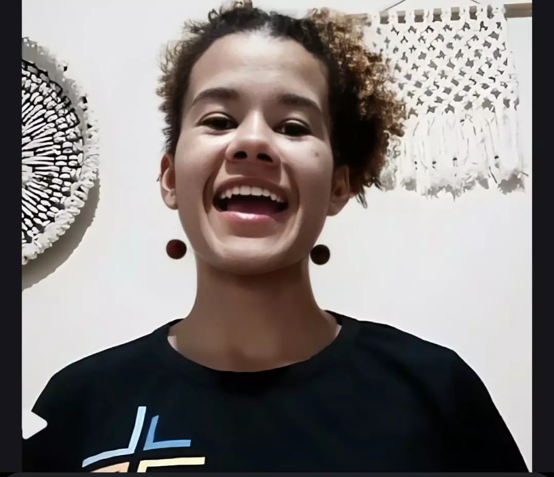 Chave Pix (27.99980.9507, Iane Martins Tavares Nascimento) Vídeo mostra: Estudante da UFES fala sobre a Cru Campus na universidade, movimento religioso internacional de apoio aos estudantes